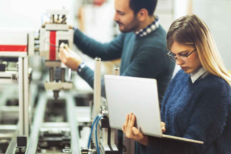 Una piattaforma unica per facilitare lo scambio di informazioni tra reparti, eliminando i gap comunicativi.